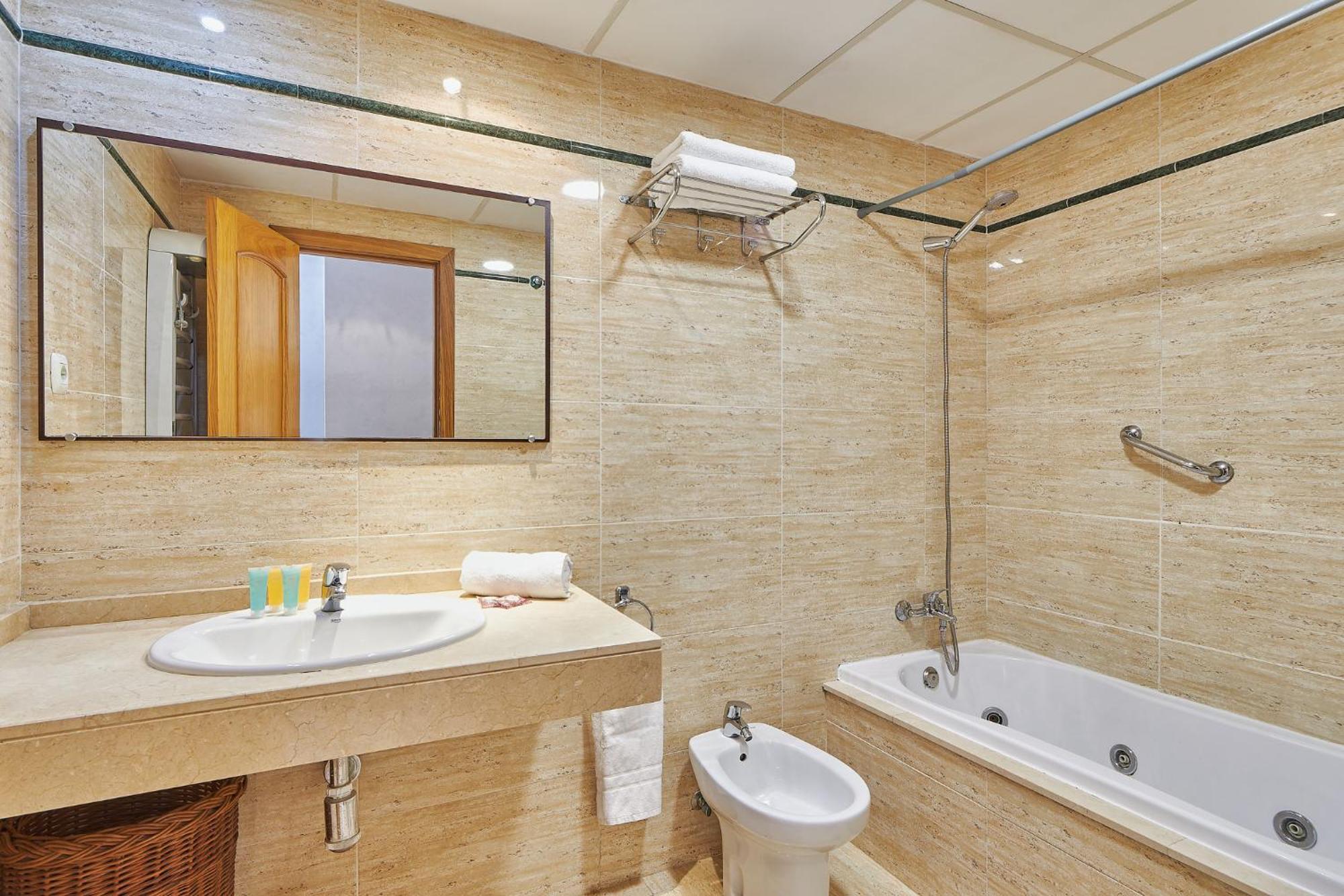 House Of Sea Apartment มาลากา ภายนอก รูปภาพ
